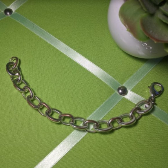 Thick Chain Bracelet, Chunky Oval Cable Link - Picture 4 of 6
